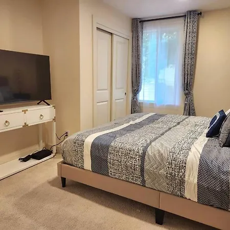 Cozy Contemporary 2Br With Sofa Bed In The Office Apartment Seattle Exterior photo